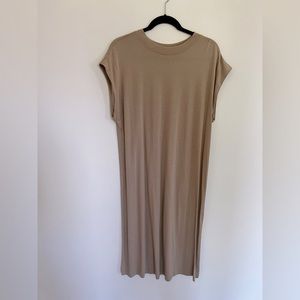 *Beige T-Shirt Dress*